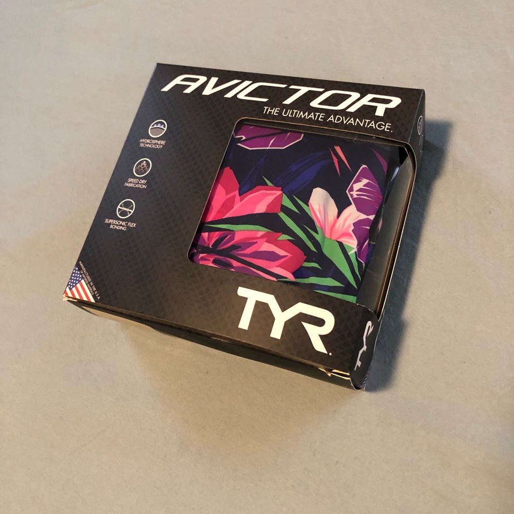 TYR Avictor closed back tech suit. NWT.